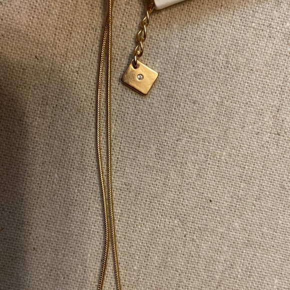 NWT Banana Republic Layered Gold Toned Metal Pendant Necklace - Picture 11 of 13